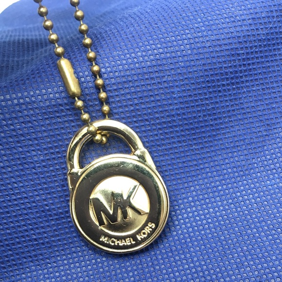 MICHAEL KORS GOLD TONE EMBOSSED LOCK CHARM BALLCHAIN KEY FOB KEYCHAIN HANG TAG - Picture 1 of 6